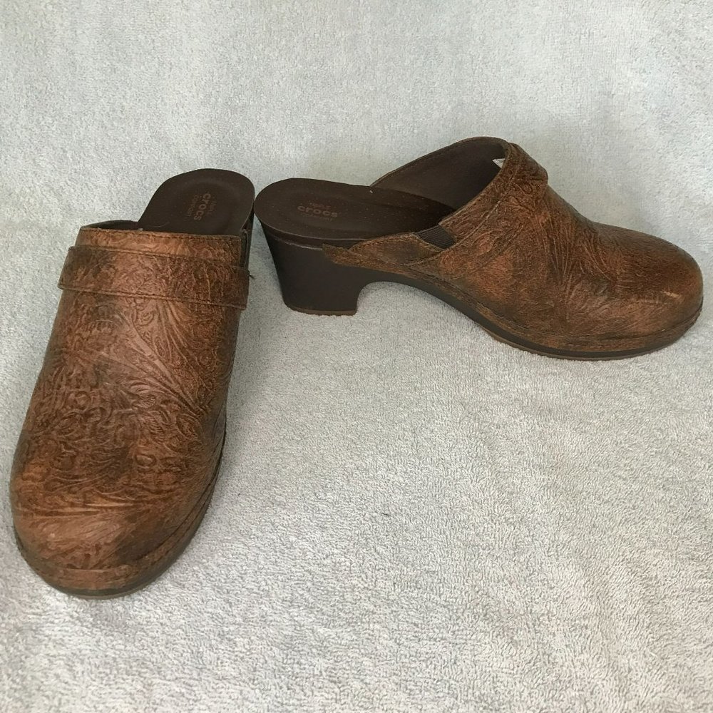 Crocs Mule Clogs Size 9 Triple Comfort Floral Abstract Pattern Brown